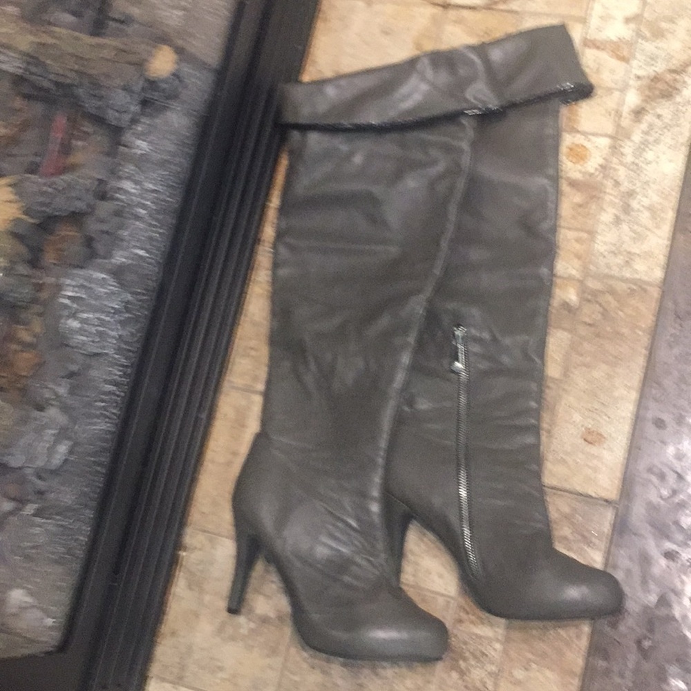 Grey Knee Boots!!  SZ 9